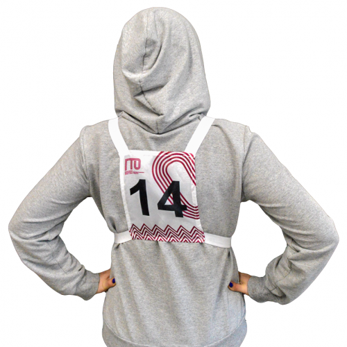 Стартовый номер (грудь+спина) квадратный, на завязках