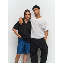 Футболка унисекс Nino с V-образным вырезом, черная